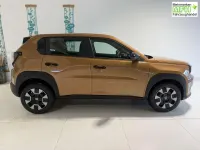 Neu Fiat Grande Panda Icon 110 PS (80 kW) 2025 724 luna bronze Kleinwagen