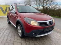 Gebraucht Dacia Sandero Stepway 84 PS (61 kW) 2011 Feuerrot Kleinwagen