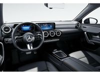 Gebraucht Mercedes A250 Premium 224 PS (164 kW) 2024 Silber / hightechsilber Limousine