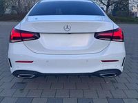Gebraucht Mercedes A200 AMG line 163 PS (119 kW) 2021 Weiß Limousine