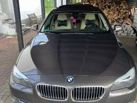 Gebraucht BMW 530 258 PS (189 kW) 2012 Braun Limousine