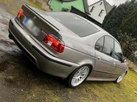 Gebraucht BMW 523 170 PS (125 kW) 2005 Silber Limousine