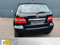 Gebraucht Mercedes B180 115 PS (84 kW) 2010 Schwarz Van / Kleinbus