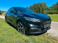 Gebraucht Ford Mustang Mach-E Basis 258 kW (351 PS) 2021 Schwarz SUV