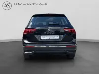 Gebraucht VW Tiguan Life 190 PS (139 kW) 2023 Deep black perleffekt SUV