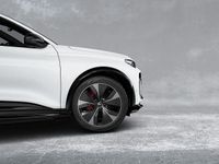 Gebraucht Audi SQ6 e-tron Ambiente 359 kW (489 PS) 2025 Gletscherweiß metallic SUV