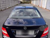 Gebraucht Mercedes C180 156 PS (114 kW) 2011 Schwarz Limousine