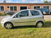 Gebraucht Toyota Yaris 87 PS (63 kW) 2003 Silber Kleinwagen