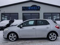 Gebraucht Toyota Auris Hybrid 99 PS (72 kW) 2012 Silber Limousine