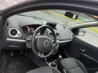 Gebraucht Renault Clio III 100 PS (73 kW) 2012 Grau Kleinwagen