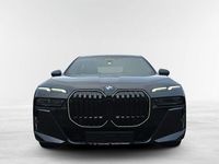 Gebraucht BMW 740 M Sport 299 PS (219 kW) 2025 Schwarz Limousine