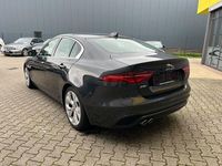 Gebraucht Jaguar XE S 204 PS (150 kW) 2021 Grau Limousine
