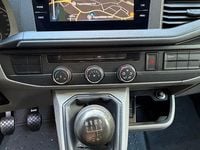 Używany VW Transporter 90 KM (66 kW) 2021 Biały Van