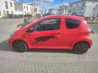 Gebraucht Toyota Aygo 68 PS (50 kW) 2009 Rot Kleinwagen