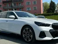 Gebraucht BMW 520 M Sport 197 PS (144 kW) 2025 Weiß Kombi