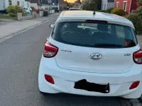 Gebraucht Hyundai i10 67 PS (49 kW) 2015 Weiß Kleinwagen