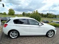 Gebraucht BMW 120 Advantage 190 PS (139 kW) 2018 Alpinweiss uni Kleinwagen