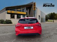 Gebraucht Ford Focus ST-Line 125 PS (91 kW) 2019 Rot Limousine