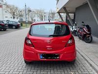Gebraucht Opel Corsa Innovation 75 PS (55 kW) 2009 Rot Limousine