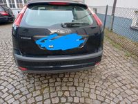 Używany Ford Focus 101 KM (74 kW) 2005 Czarny Sedan/Limuzyna
