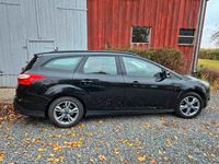Gebraucht Ford Focus 101 PS (74 kW) 2013 Schwarz Kombi