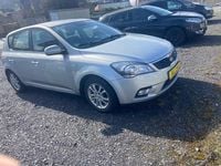 Gebraucht Kia Ceed 126 PS (92 kW) 2010 Silber Kleinwagen