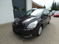 Gebraucht Toyota Verso Edition 132 PS (97 kW) 2011 Violett Van / Kleinbus