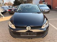 Second-hand VW Golf VII Trendline 110 CP (80 kW) 2014 Negru Berlinǎ