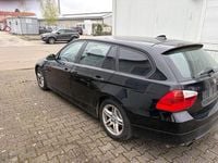 Gebraucht BMW 318 129 PS (94 kW) 2006 Schwarz Kombi