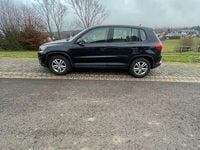 Gebraucht VW Tiguan Trendline 122 PS (89 kW) 2014 Schwarz SUV