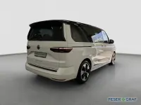 Gebraucht VW Multivan Life 150 PS (110 kW) 2025 Weiß Van / Kleinbus