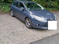 Gebraucht Ford Focus 125 PS (91 kW) 2014 Blau Kombi