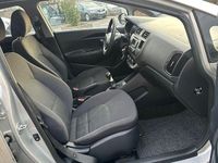 Gebraucht Kia Rio Edition 7 86 PS (63 kW) 2012 Brilliantsilber met. Limousine