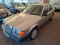 Gebraucht Mercedes E230 136 PS (100 kW) 1987 Silber Limousine