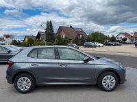 Neu Skoda Fabia Essence 80 PS (58 kW) 2025 Grau Kleinwagen