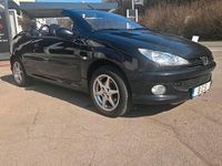 Gebraucht Peugeot 206 CC 101 PS (74 kW) 2004 Schwarz Cabrio
