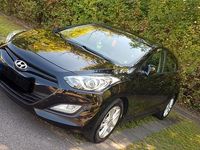 Gebraucht Hyundai i30 101 PS (74 kW) 2013 Schwarz Limousine