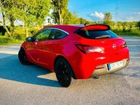 Gebraucht Opel Astra GTC 140 PS (102 kW) 2015 Rot Coupé