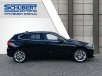 Gebraucht BMW 120 Advantage 190 PS (139 kW) 2023 Schwarz Kleinwagen