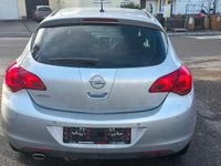 Gebraucht Opel Astra Edition 120 PS (88 kW) 2011 Silber Limousine