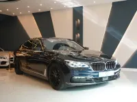 Usado BMW 740 258 HP (189 kW) 2017 Azul Sedan