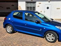 Gebraucht Peugeot 206+ 74 PS (54 kW) 2012 Blau Kleinwagen