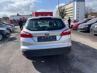 Gebraucht Ford Focus Trend 125 PS (91 kW) 2014 Polarsilber metallic Kombi
