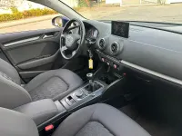 Gebraucht Audi A3 Attraction 110 PS (80 kW) 2015 Blau Limousine