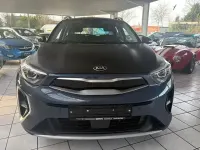 Gebraucht Kia Stonic Vision 101 PS (74 kW) 2020 (beu) denimblau met./schwarz (metallic) SUV