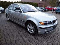 gebraucht BMW 320 i Limo Xenon/SD/PDC/Leder/Opas bester!/Top