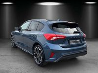 Używany Ford Focus ST-Line X 125 KM (91 kW) 2022 Niebieski Hatchback