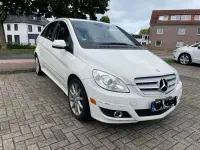 Gebraucht Mercedes B200 136 PS (100 kW) 2011 Weiß Kleinwagen