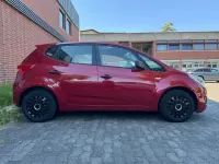 Gebraucht Hyundai ix20 Classic 90 PS (66 kW) 2011 Rot Kleinwagen