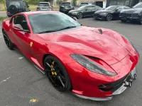 Gebraucht Ferrari 812 799 PS (587 kW) 2019 Rot Coupé